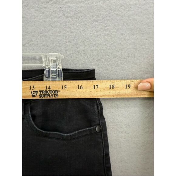 Judy Blue Womens Black Mid Rise Stretch Denim Capri Fit Jeans Size 13/31 - Picture 4 of 6